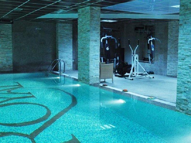 פרישטינה Hotel Royal מראה חיצוני תמונה